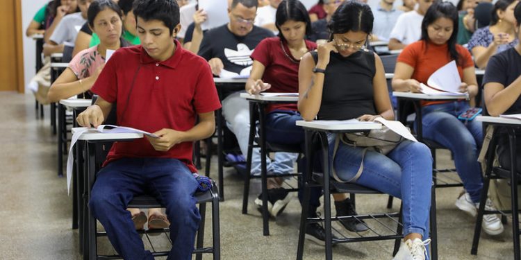 Prefeitura De Manaus Divulga Lista De Selecionados Para Curso B Sico De